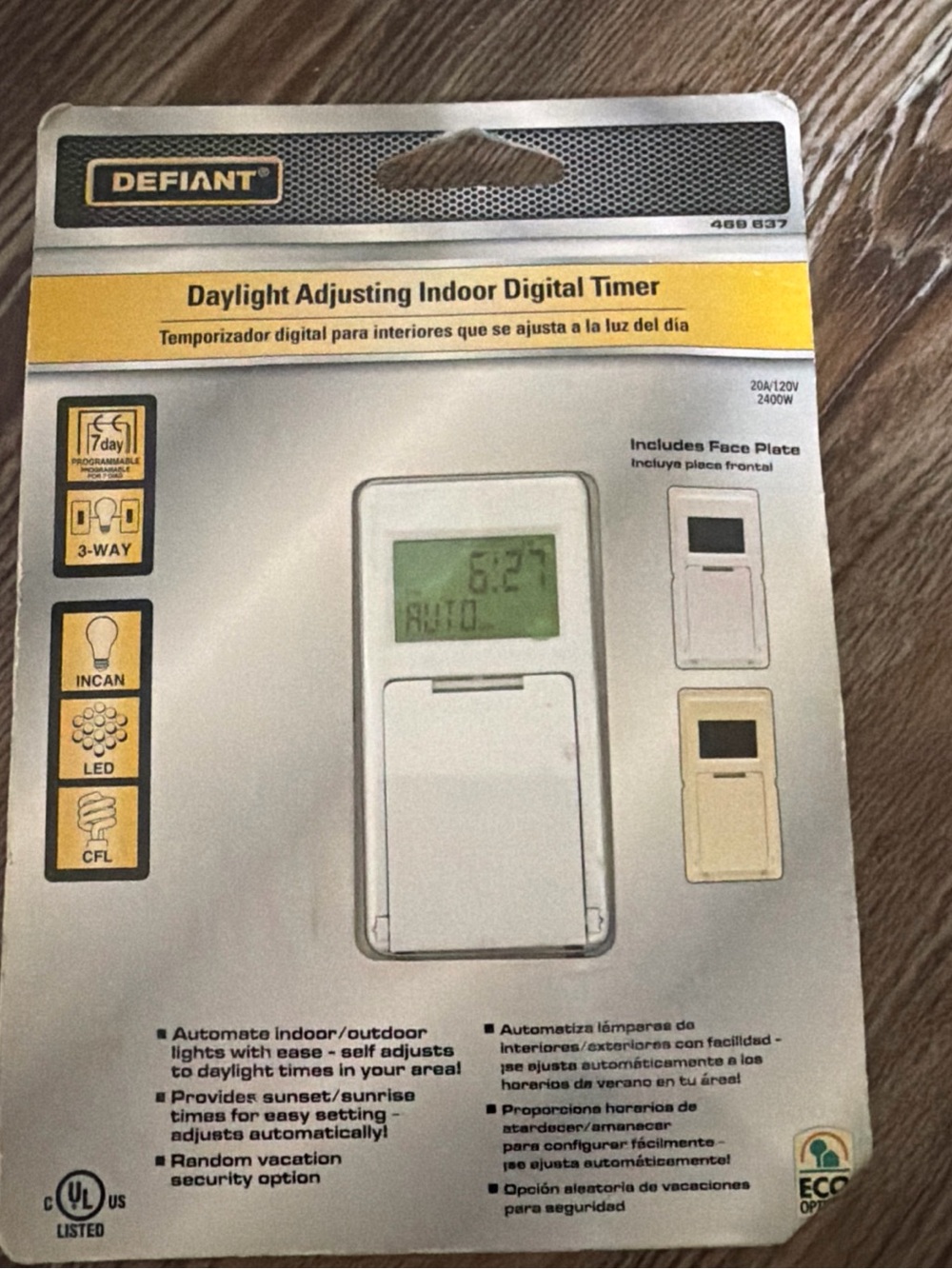 Daylight Adjusting Indoor Digital Timer - White